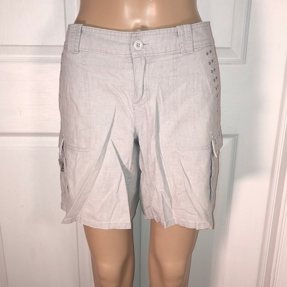 New York & Company Pants - New York and Co. Grey Cargo Shorts. 4